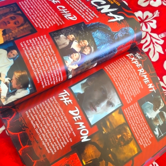 Stranger Things 2024 Ultimate Guide Hardcover Book UK Edition Graphic Novel - Picture 9 of 14